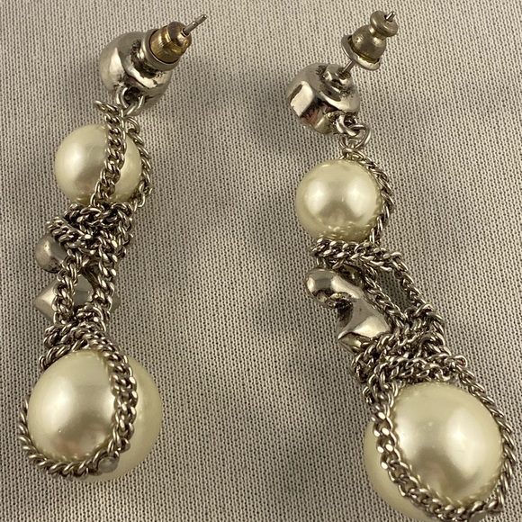 Pearl and rhinestone with silver tone chain pierced post earrings - Picture 2 of 3